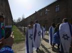 Państwo skąpi na Sprawiedliwych: Ratującym Żydów daje tylko słowa